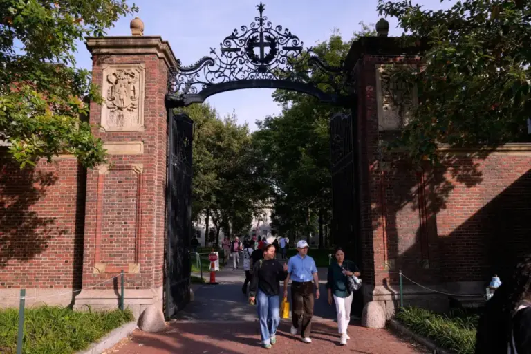 Harvard faculty votes to make it more difficult for undergrads to earn A’s