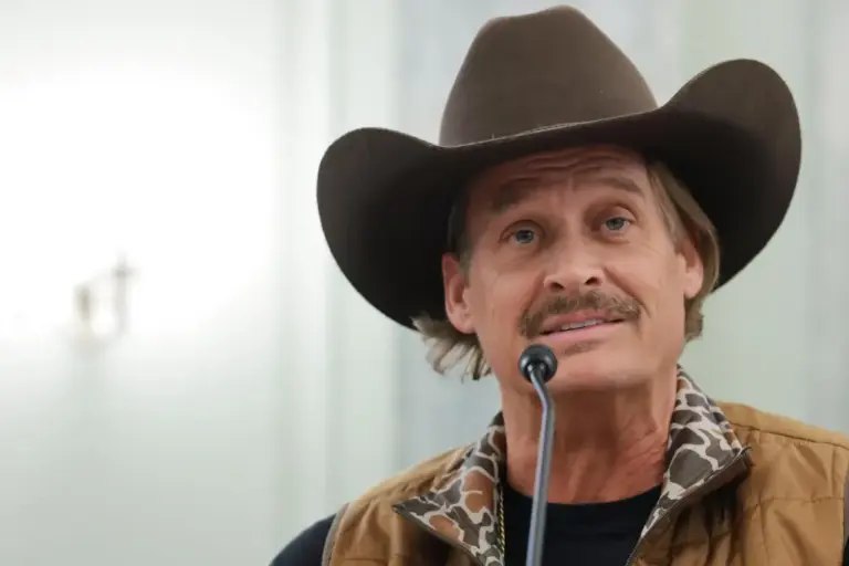 Pentagon watchdog declines to probe Kid Rock flights