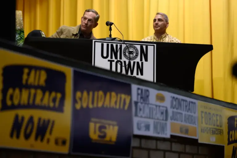 Two Aspen-area businessmen are taking on a low-key congressman, hoping to turn Western Slope blue