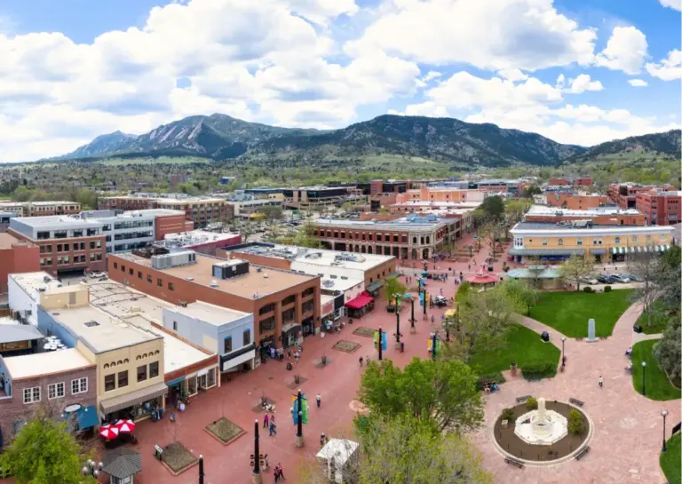 Person in custody after stabbing reported on Pearl Street pedestrian mall in Boulder