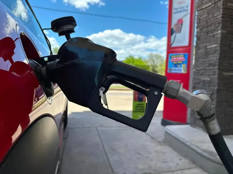 US households, businesses stung by higher energy prices that have pushed inflation above 4%