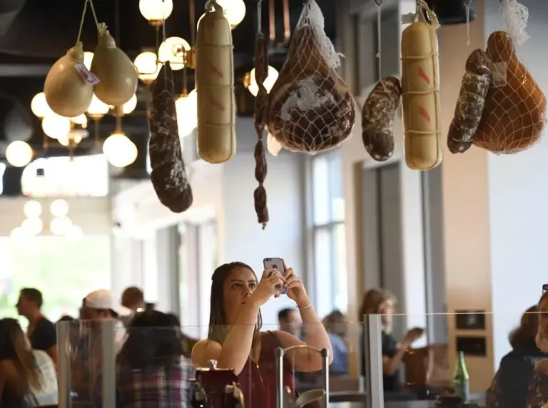 It’s picnic time! Find your summertime snacks at these markets and restaurants