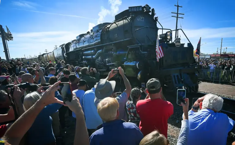 Big Boy No. 4014 steam locomotive to make last stop on cross-country journey in Greeley