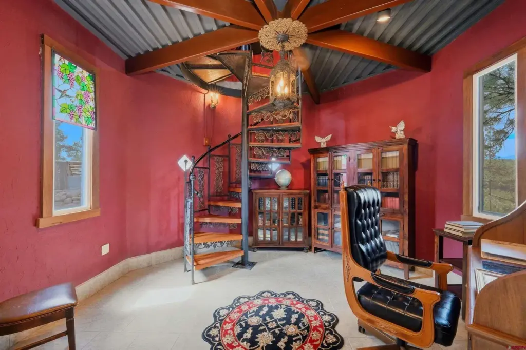 An image of an office space at 16422 County Rd....