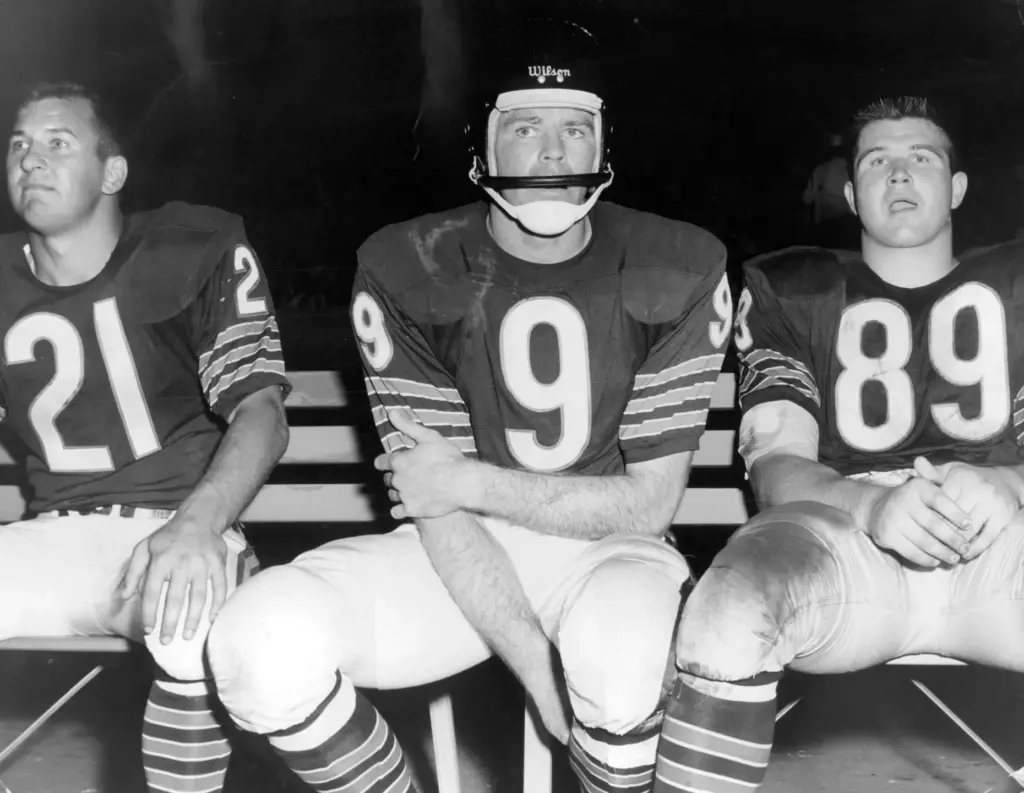 New Chicago Bears’ Bobby Bethune (21), from left, Bill Wade...